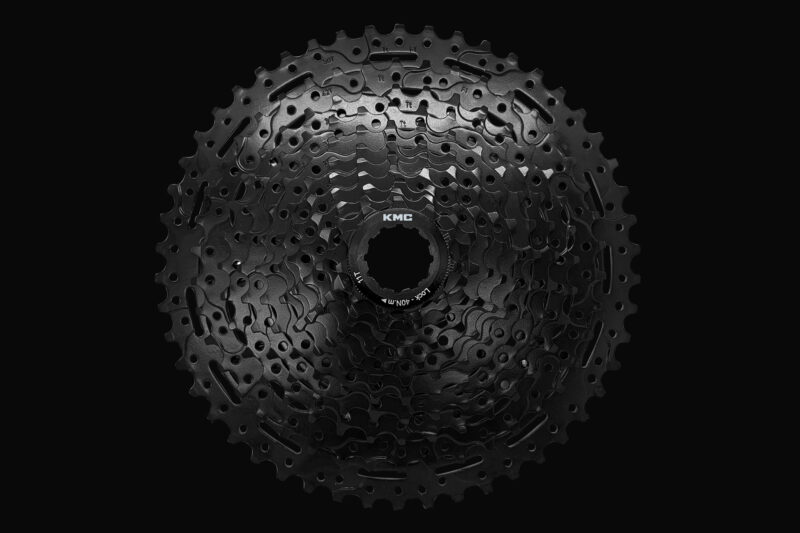 KMC REACT Cassettes join their 10/11-Speed Chains